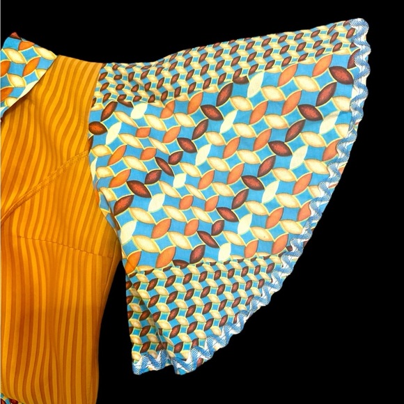 Vibrant Geometric African Print Flutter Sleeve Dress - Picture 5 of 9